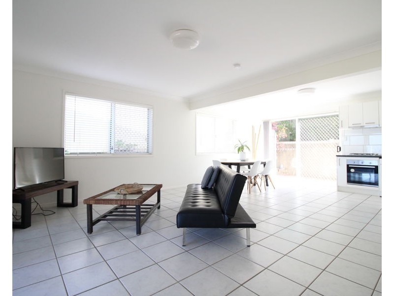 16 Blamey Street, Battery Hill QLD 4551