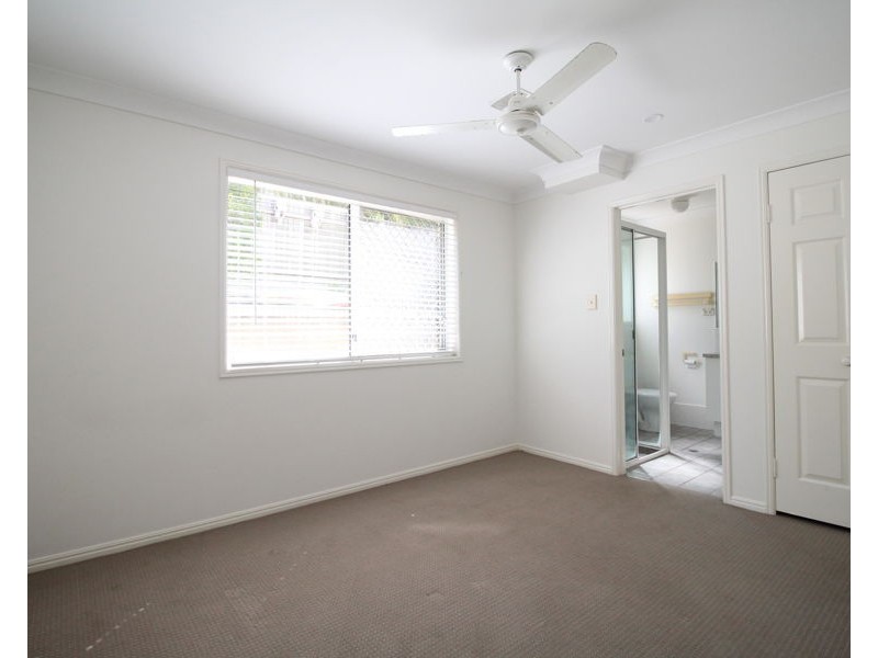 16 Blamey Street, Battery Hill QLD 4551