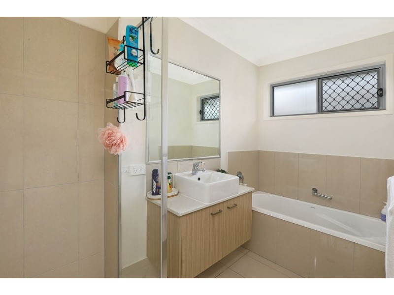 41 Henning Cres, Meridan Plains QLD 4551