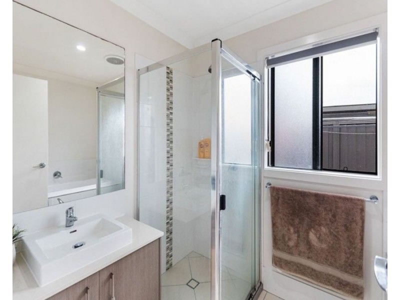 58 Creekwood Ave, Meridan Plains QLD 4551