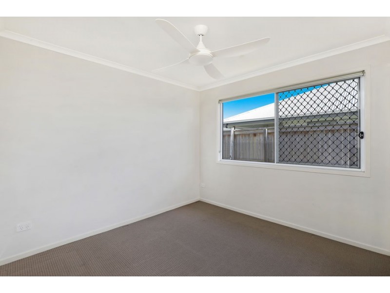 12 Henning Cres, Meridan Plains QLD 4551