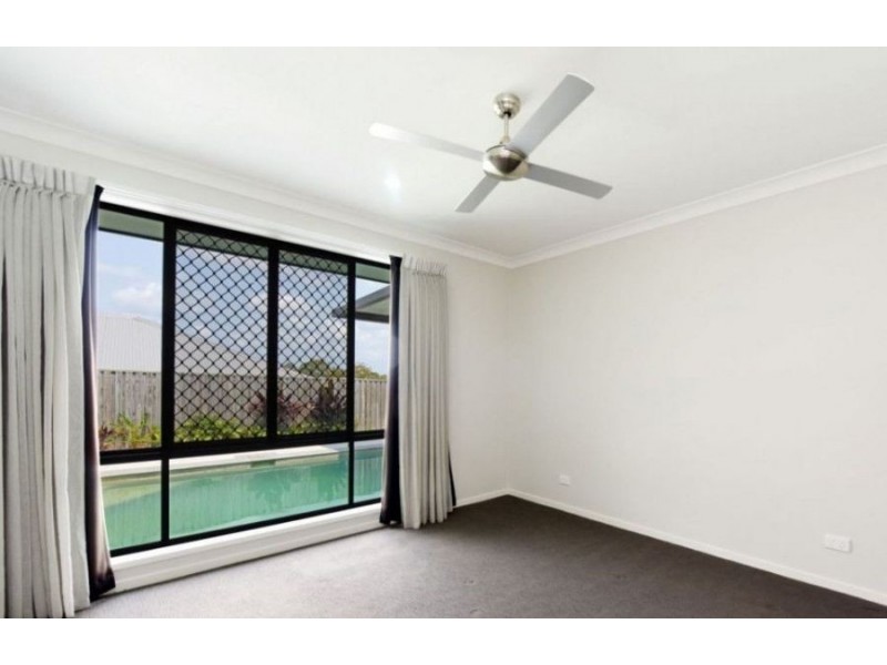 22 Highland Terrace, Little Mountain QLD 4551