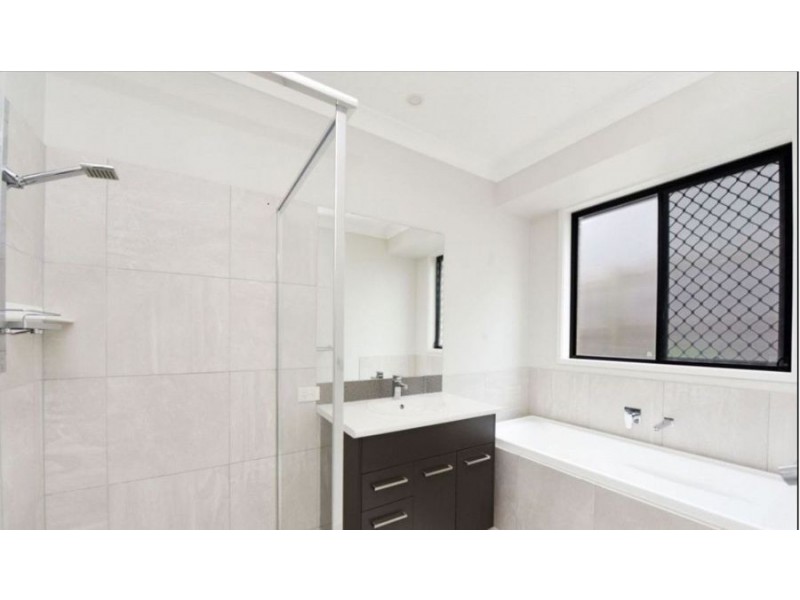 22 Highland Terrace, Little Mountain QLD 4551