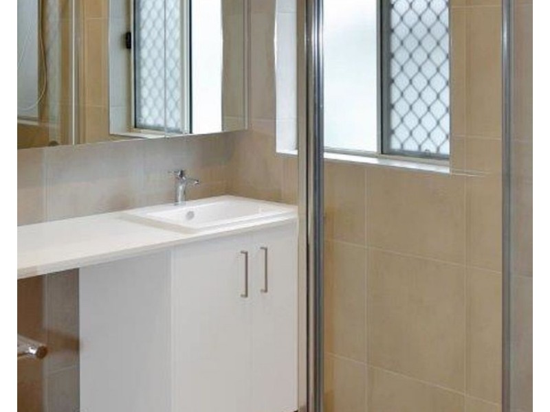 1/4 Yuruga Street, Mooloolaba QLD 4557