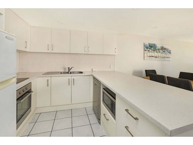 2/2 Meta Street, Mooloolaba QLD 4557