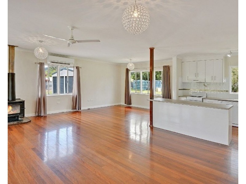 13 Mountaindale Court, Mooloolah Valley QLD 4553