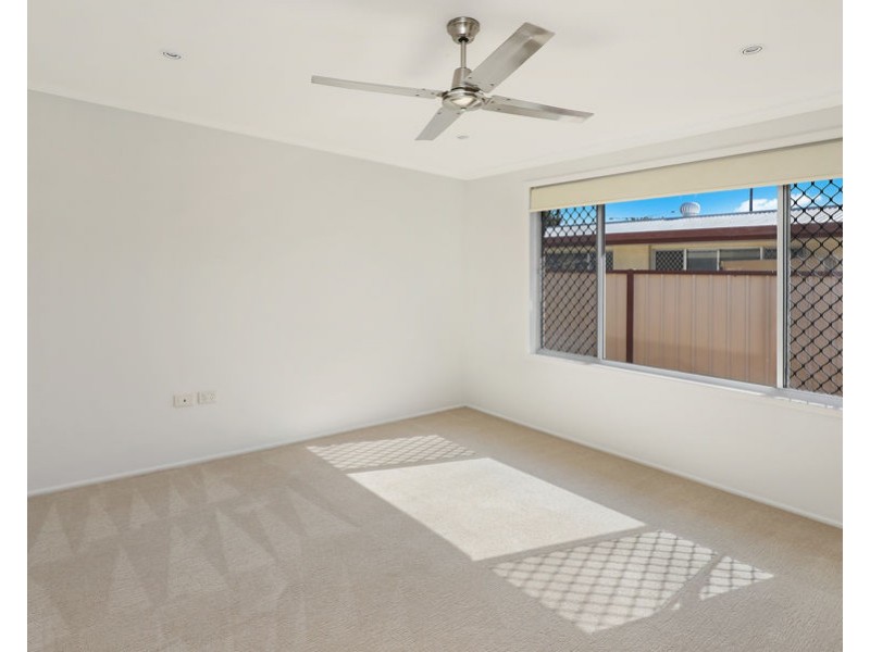 167 Nicklin Way, Warana QLD 4575