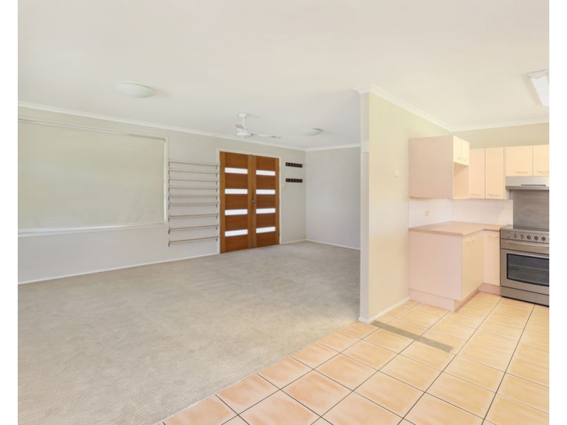 167 Nicklin Way, Warana QLD 4575