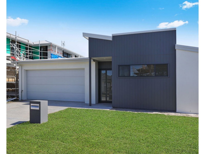 13 Sunny St., Palmview QLD 4553
