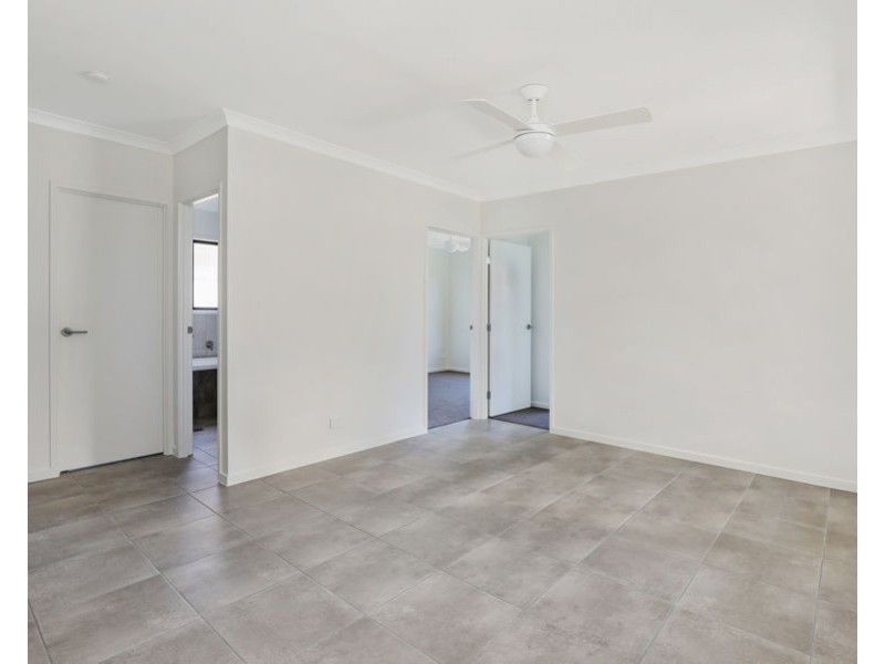 13 Sunny St., Palmview QLD 4553
