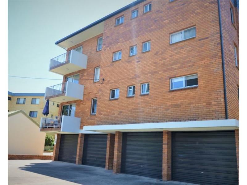 U2/17 Landsborough Parade, Golden Beach QLD 4551