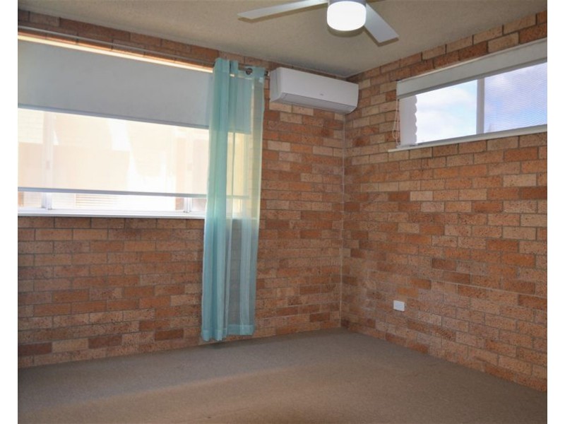 U2/17 Landsborough Parade, Golden Beach QLD 4551