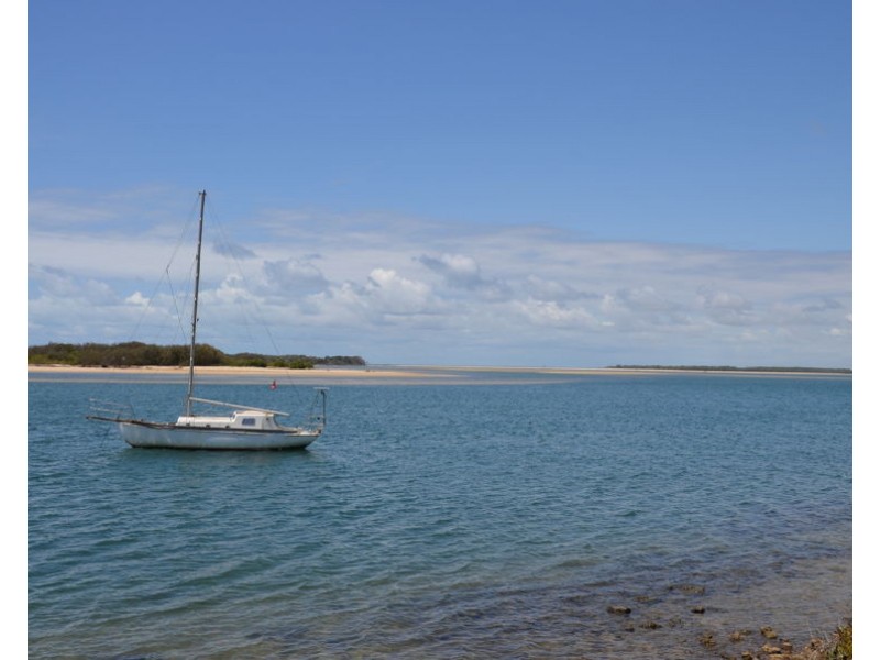 U2/17 Landsborough Parade, Golden Beach QLD 4551