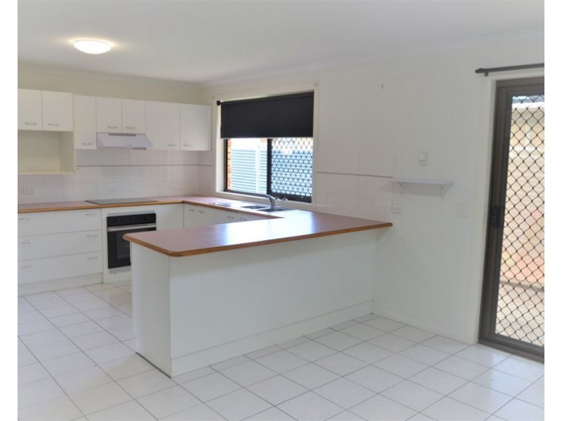 2/44 Balyarta Street, Mooloolaba QLD 4557