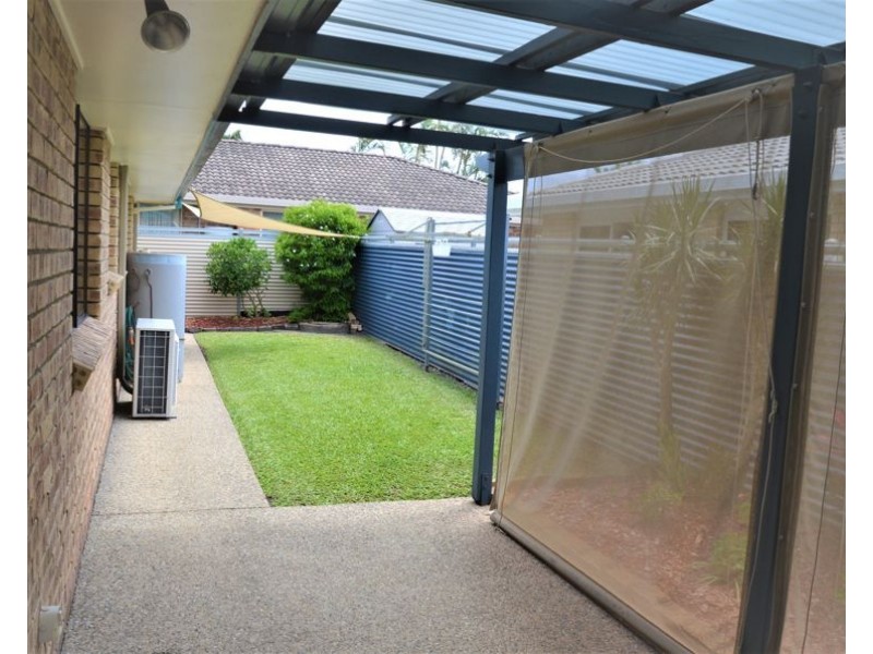 2/44 Balyarta Street, Mooloolaba QLD 4557