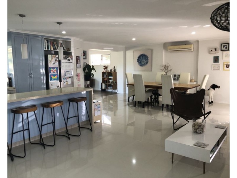 55 Sunbird Chase, Parrearra QLD 4575