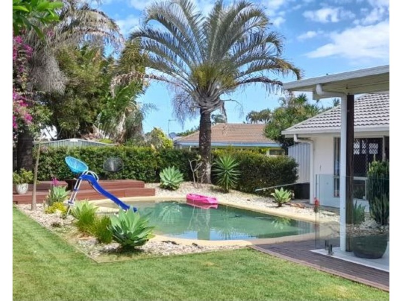 55 Sunbird Chase, Parrearra QLD 4575