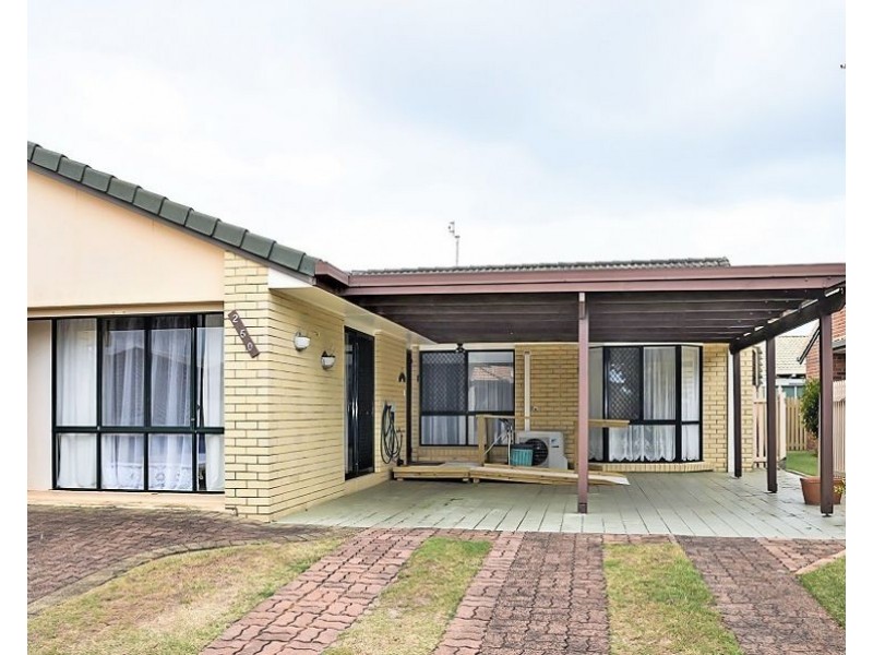 250/4 Melody Court., Warana QLD 4575