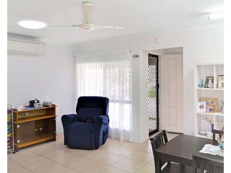 250/4 Melody Court., Warana QLD 4575