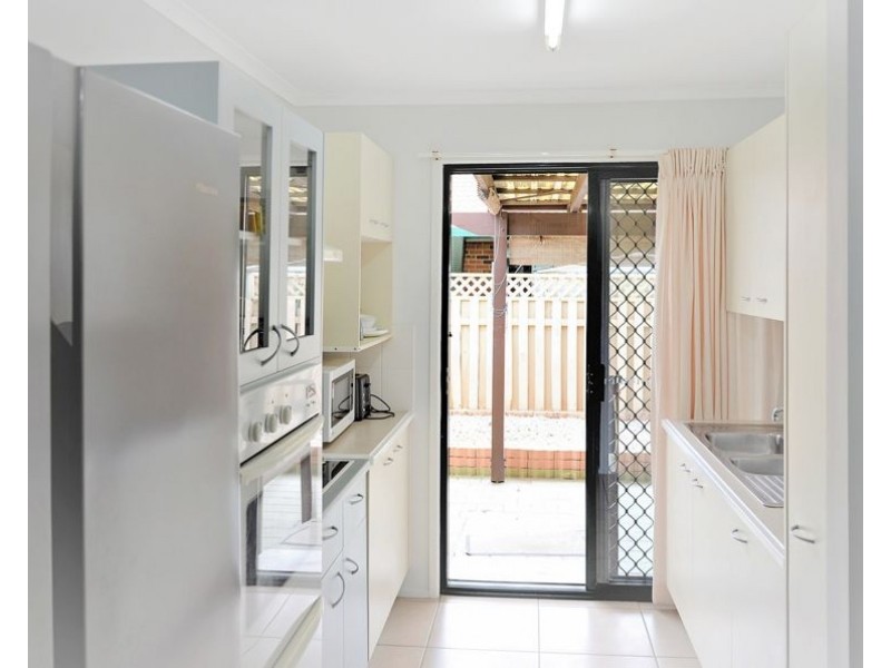 250/4 Melody Court., Warana QLD 4575