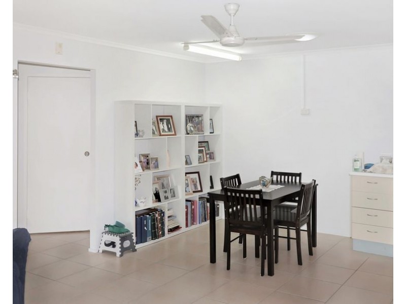 250/4 Melody Court., Warana QLD 4575