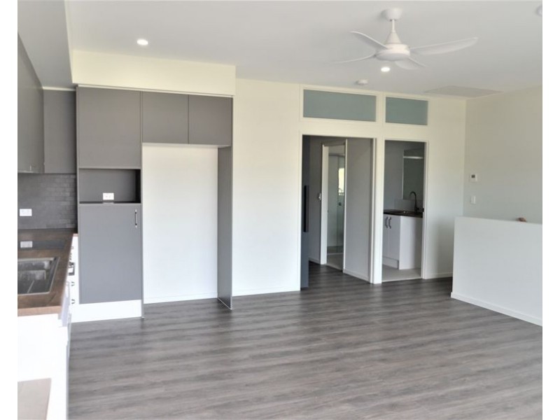 8/35 Lenco Crescent, Landsborough QLD 4550