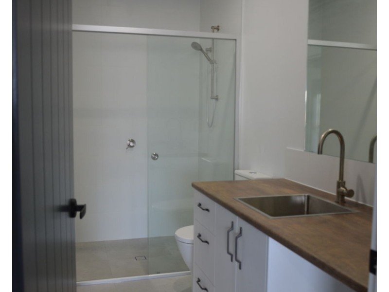 8/35 Lenco Crescent, Landsborough QLD 4550