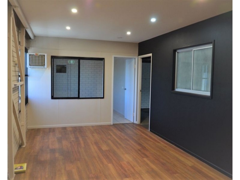 9 Commerce Ave, Warana QLD 4575