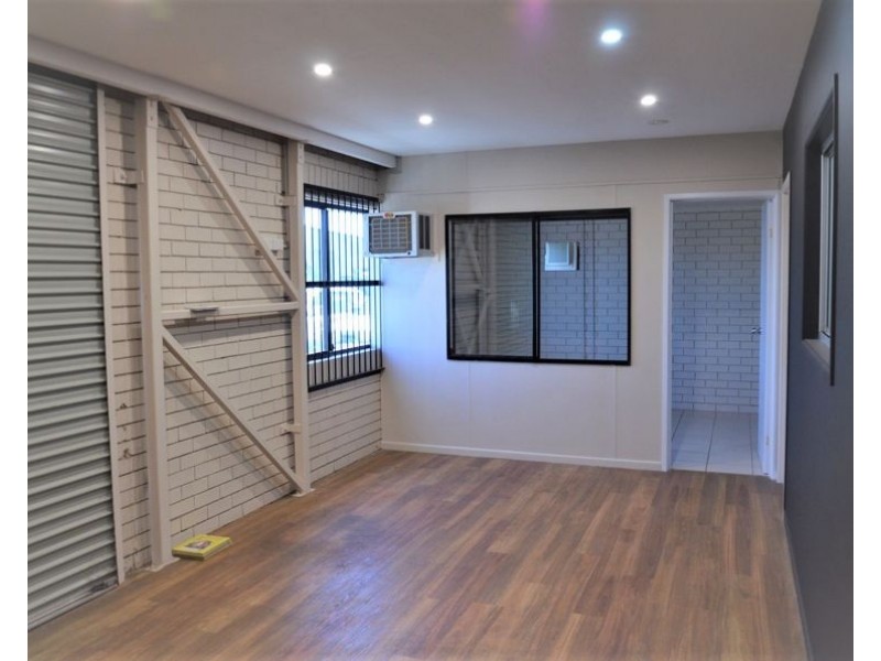 9 Commerce Ave, Warana QLD 4575