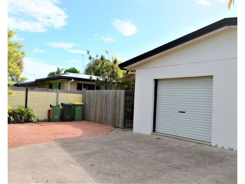 Unit 1/163 Nicklin Way, Warana QLD 4575