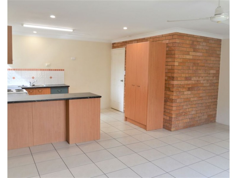 Unit 1/163 Nicklin Way, Warana QLD 4575