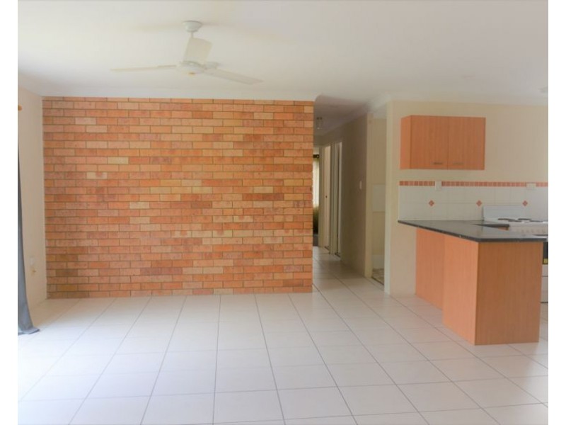 Unit 1/163 Nicklin Way, Warana QLD 4575
