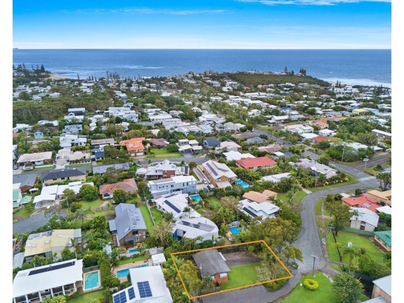 9 Marlua Ave, Moffat Beach QLD 4551