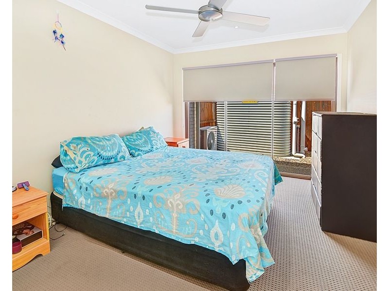 16 Coral Cres, Caloundra West QLD 4551