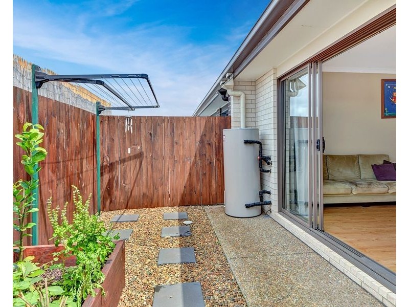 16 Coral Cres, Caloundra West QLD 4551