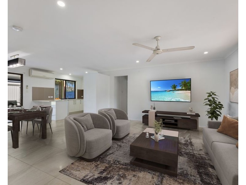 13 Chelsea Cres, Minyama QLD 4575