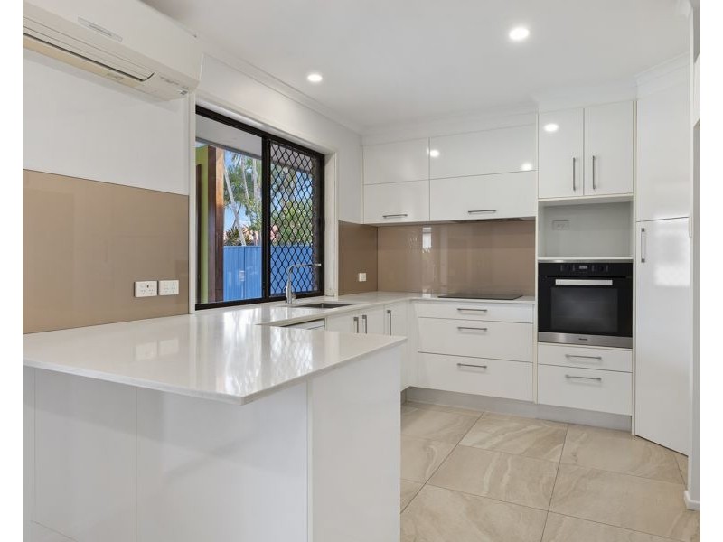 13 Chelsea Cres, Minyama QLD 4575