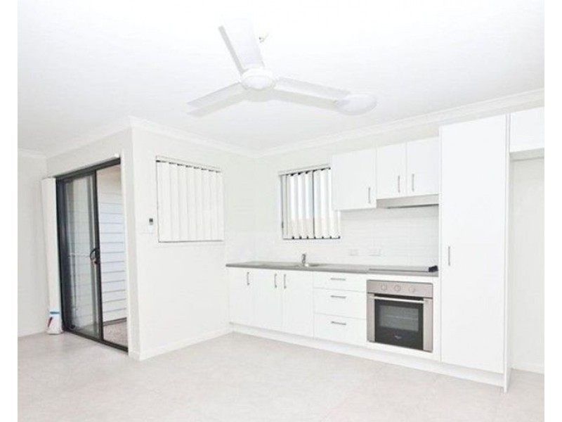 1 39 Haslewood Cres, Meridan Plains QLD 4551