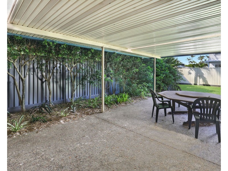 60 Saleng Cres, Warana QLD 4575