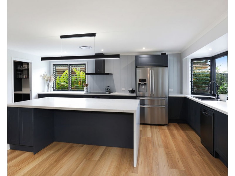 14 Richmond Place, Minyama QLD 4575