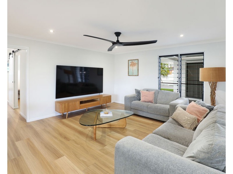 14 Richmond Place, Minyama QLD 4575