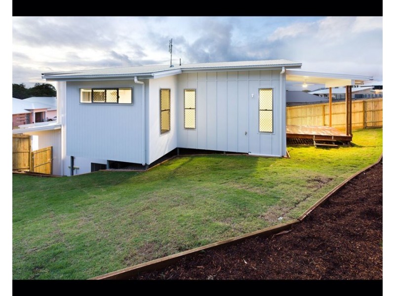 2/13 Tree View Cres, Little Mountain QLD 4551