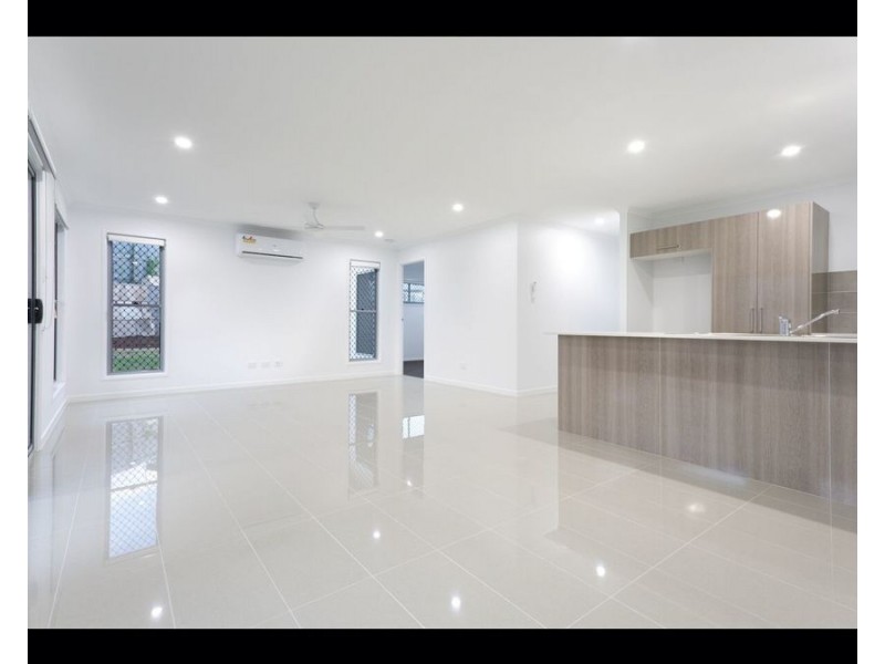 2/13 Tree View Cres, Little Mountain QLD 4551