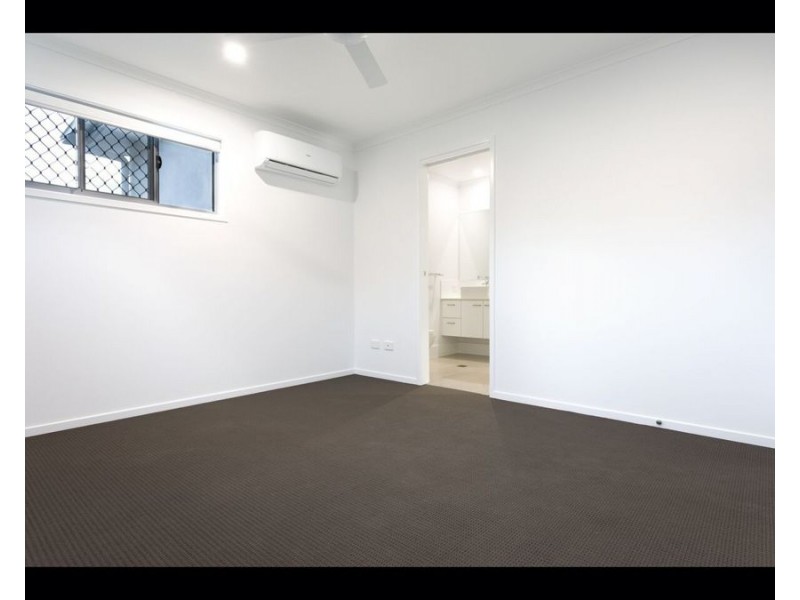 2/13 Tree View Cres, Little Mountain QLD 4551