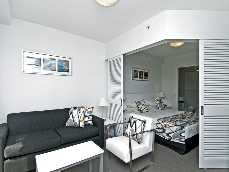 308/42 Surf Pde, Broadbeach QLD 4218