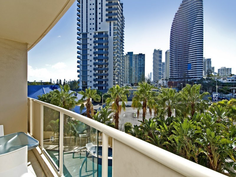 308/42 Surf Pde, Broadbeach QLD 4218