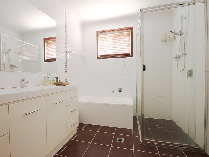 279 Cotlew St, West, Ashmore QLD 4214