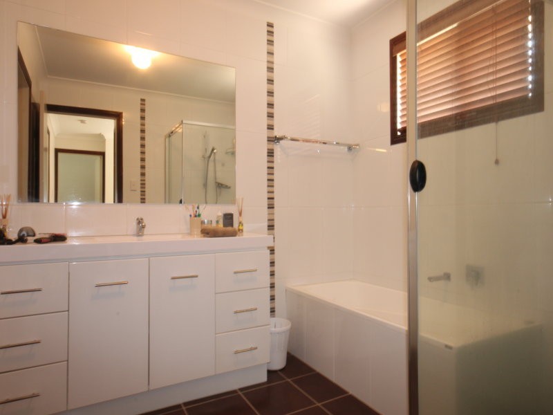 279 Cotlew St, West, Ashmore QLD 4214