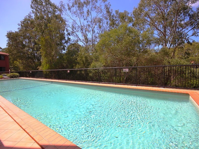 7-11 Brown Street, Labrador QLD 4215