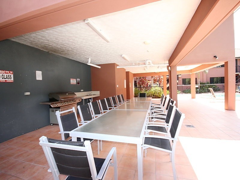 7-11 Brown Street, Labrador QLD 4215